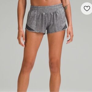 Lululemon Hotty Hot Low-Rise lined 4” shorts